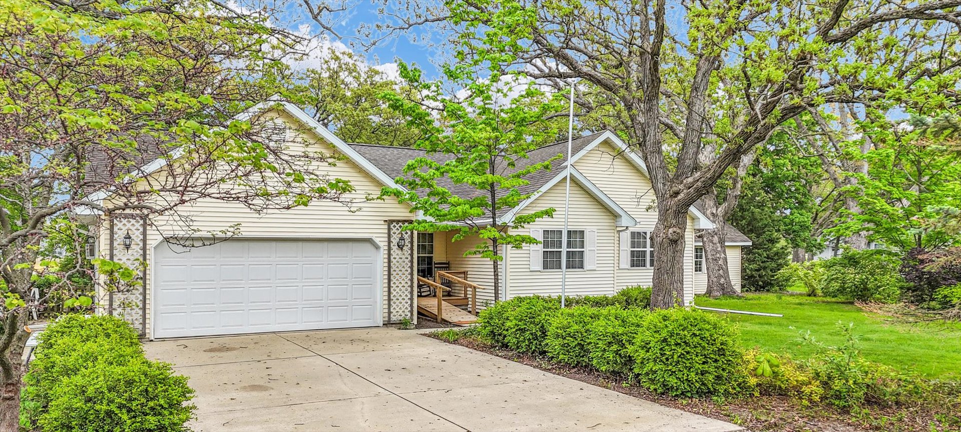 106 Chickasaw Lane Property Photo
