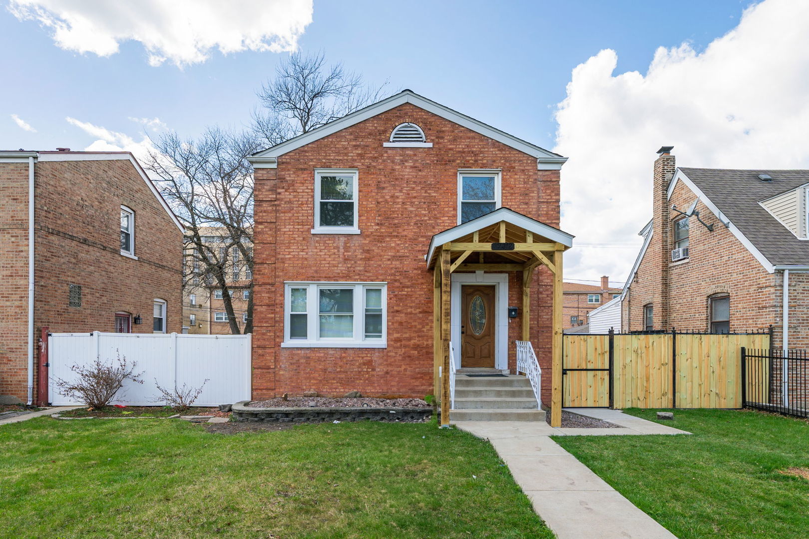 7312 S Troy Street Property Photo