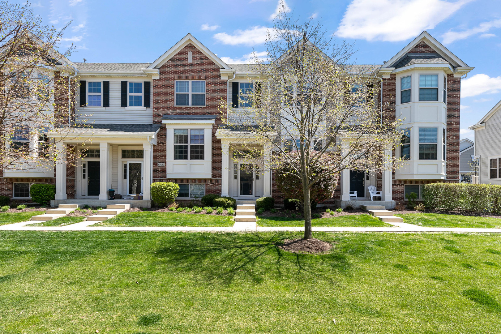 93 Real Estate Listings Main Image