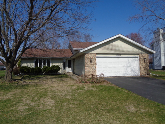 7212 Thomas Drive Property Photo
