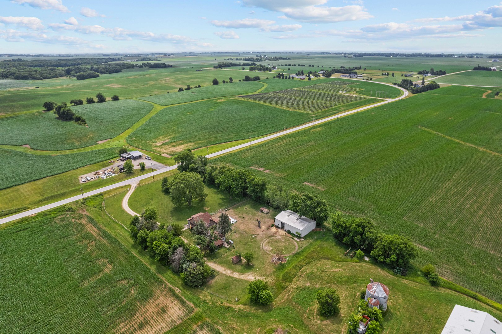 953 N Paw Paw Road Property Photo 6