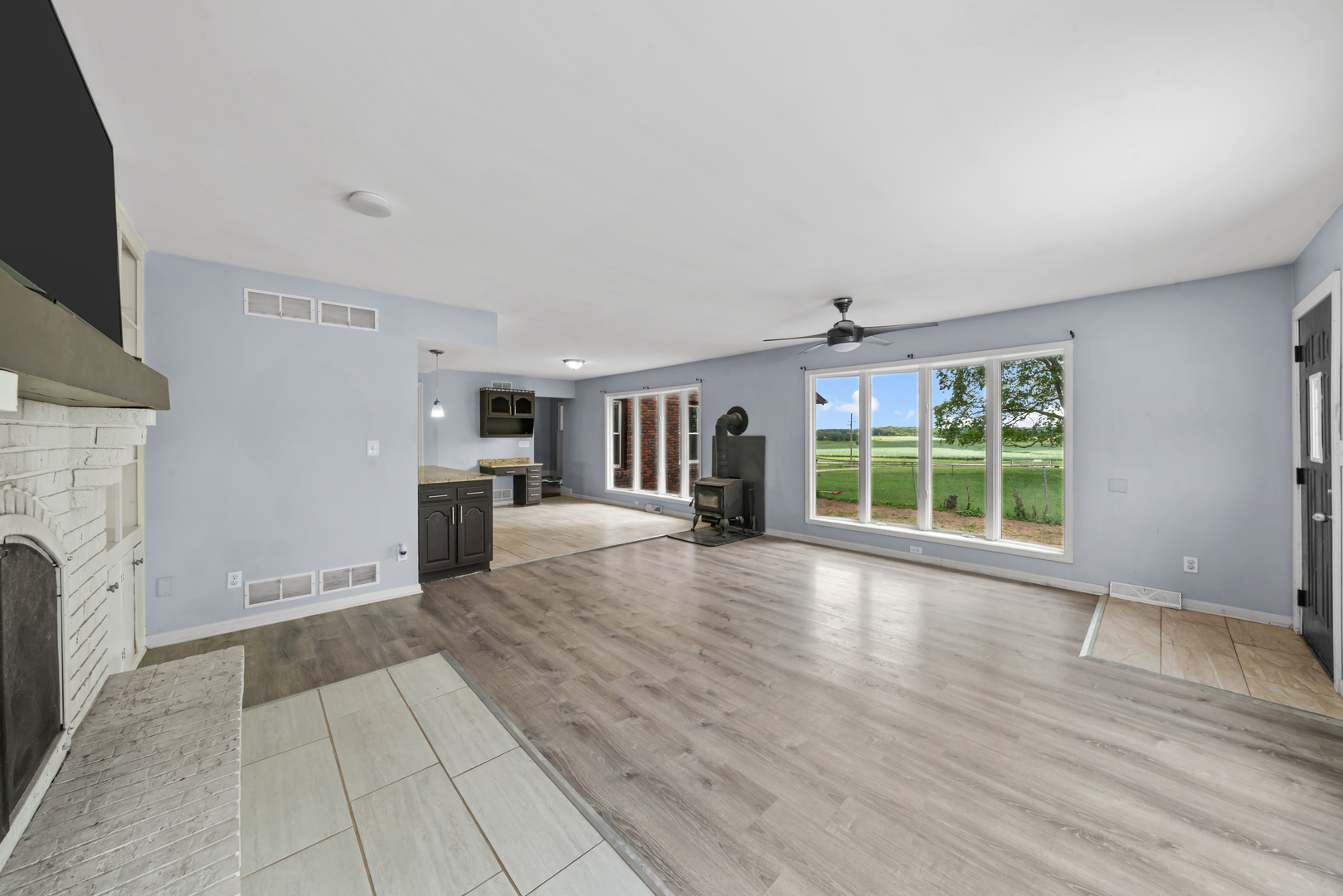 953 N Paw Paw Road Property Photo 11