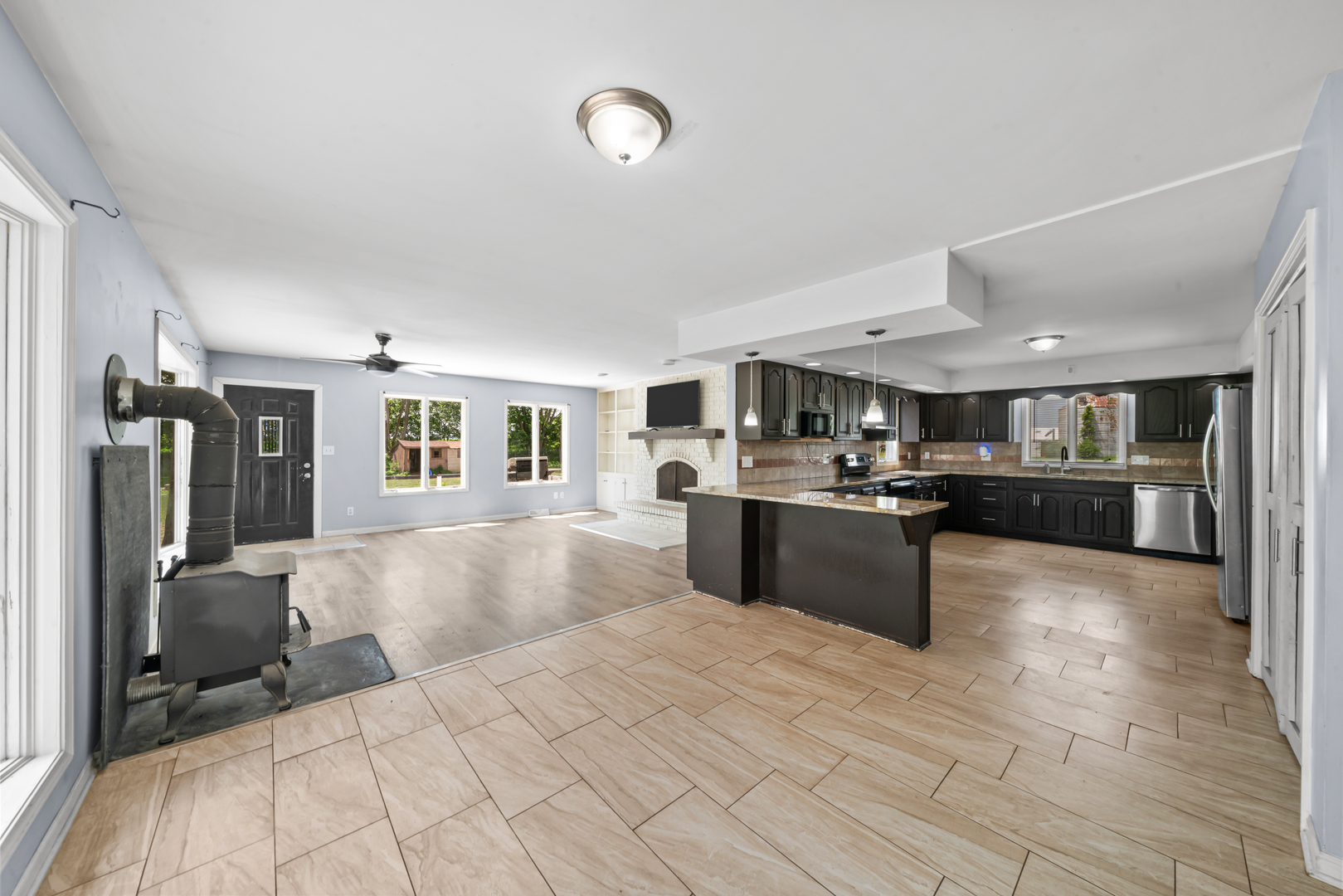 953 N Paw Paw Road Property Photo 12