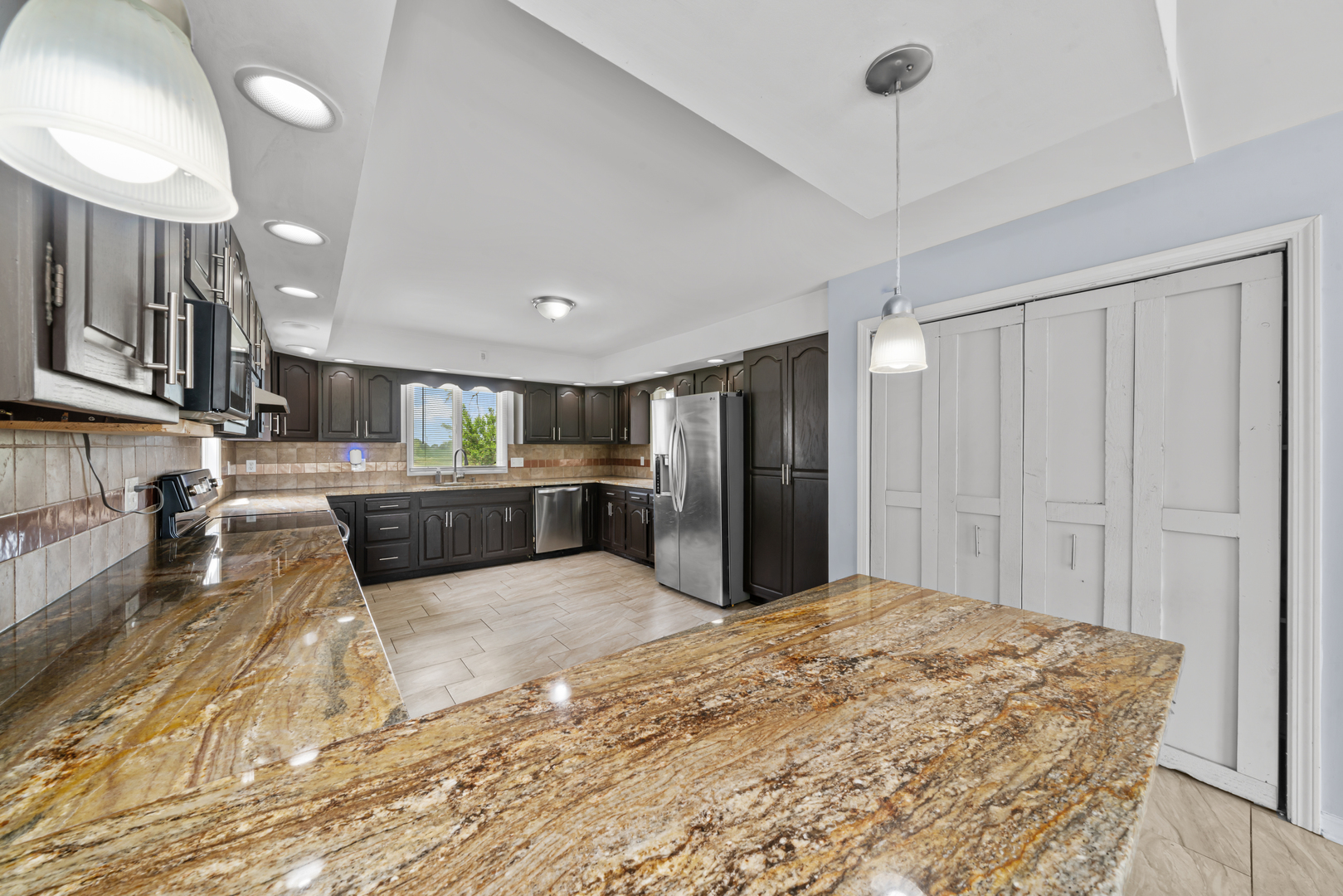 953 N Paw Paw Road Property Photo 16