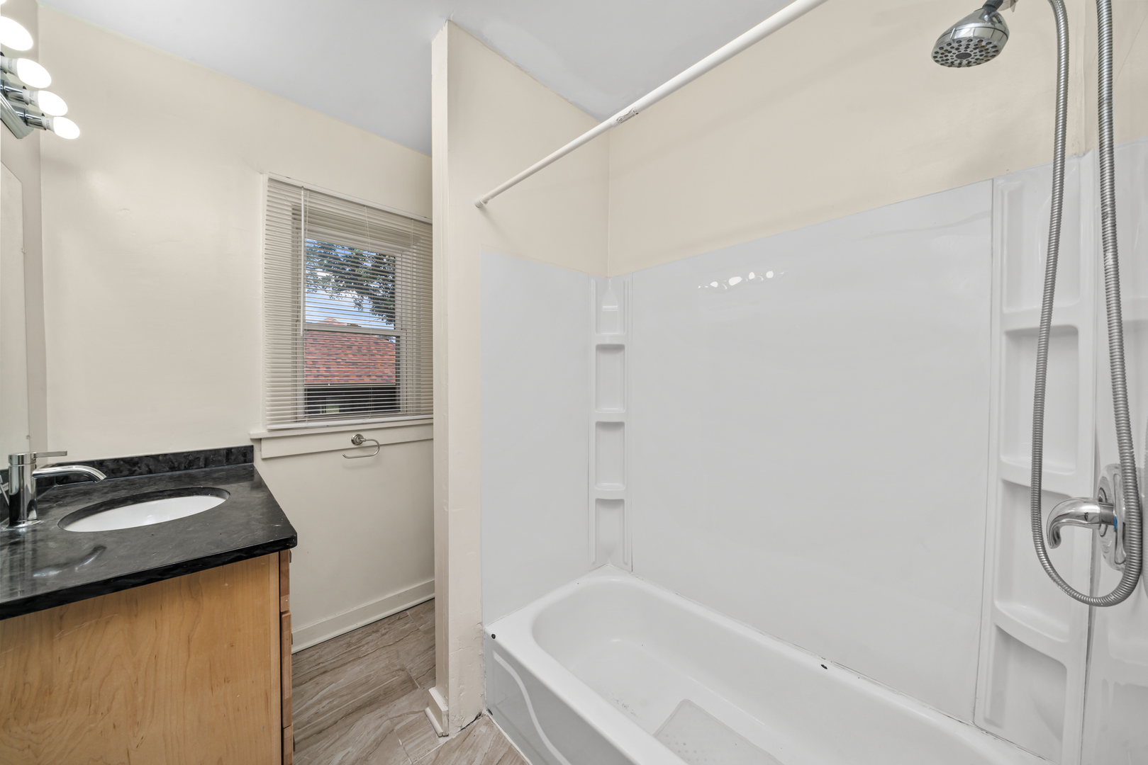 953 N Paw Paw Road Property Photo 33