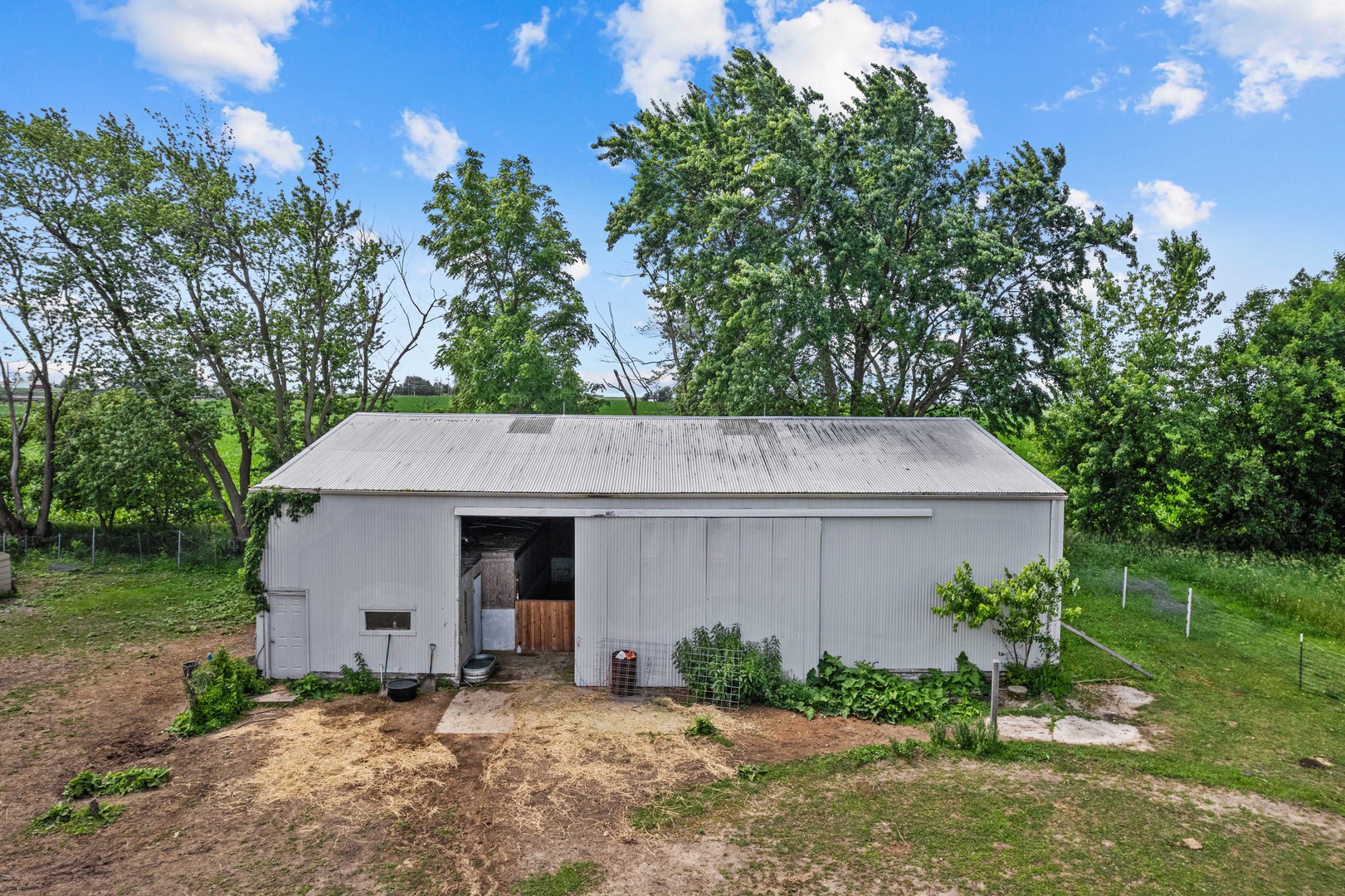 953 N Paw Paw Road Property Photo 41