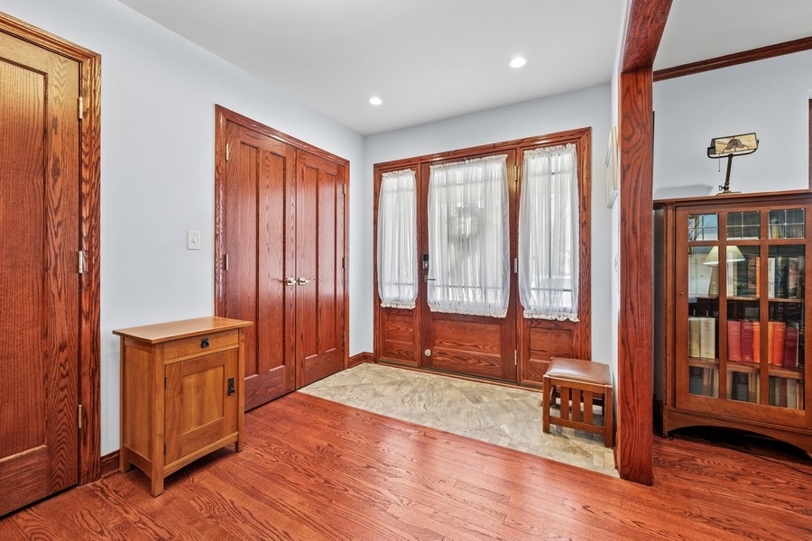 701 Lake Avenue Property Photo 3