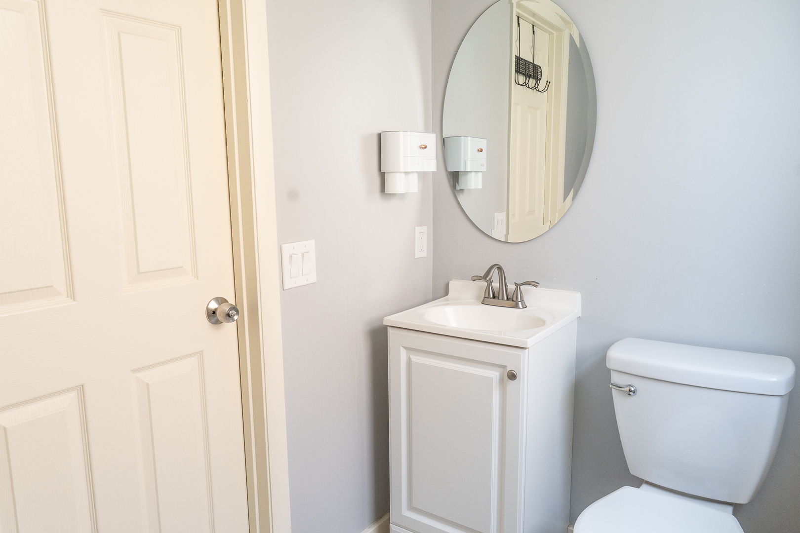 7323 N Karlov Avenue Property Photo 12