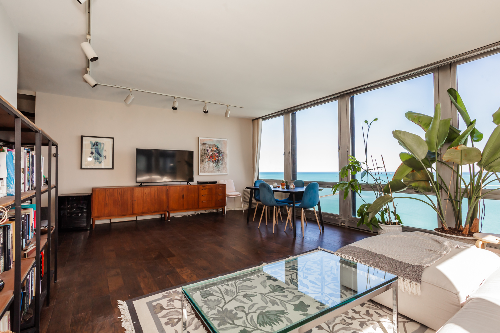880 N Lake Shore Drive 17d Property Photo 4