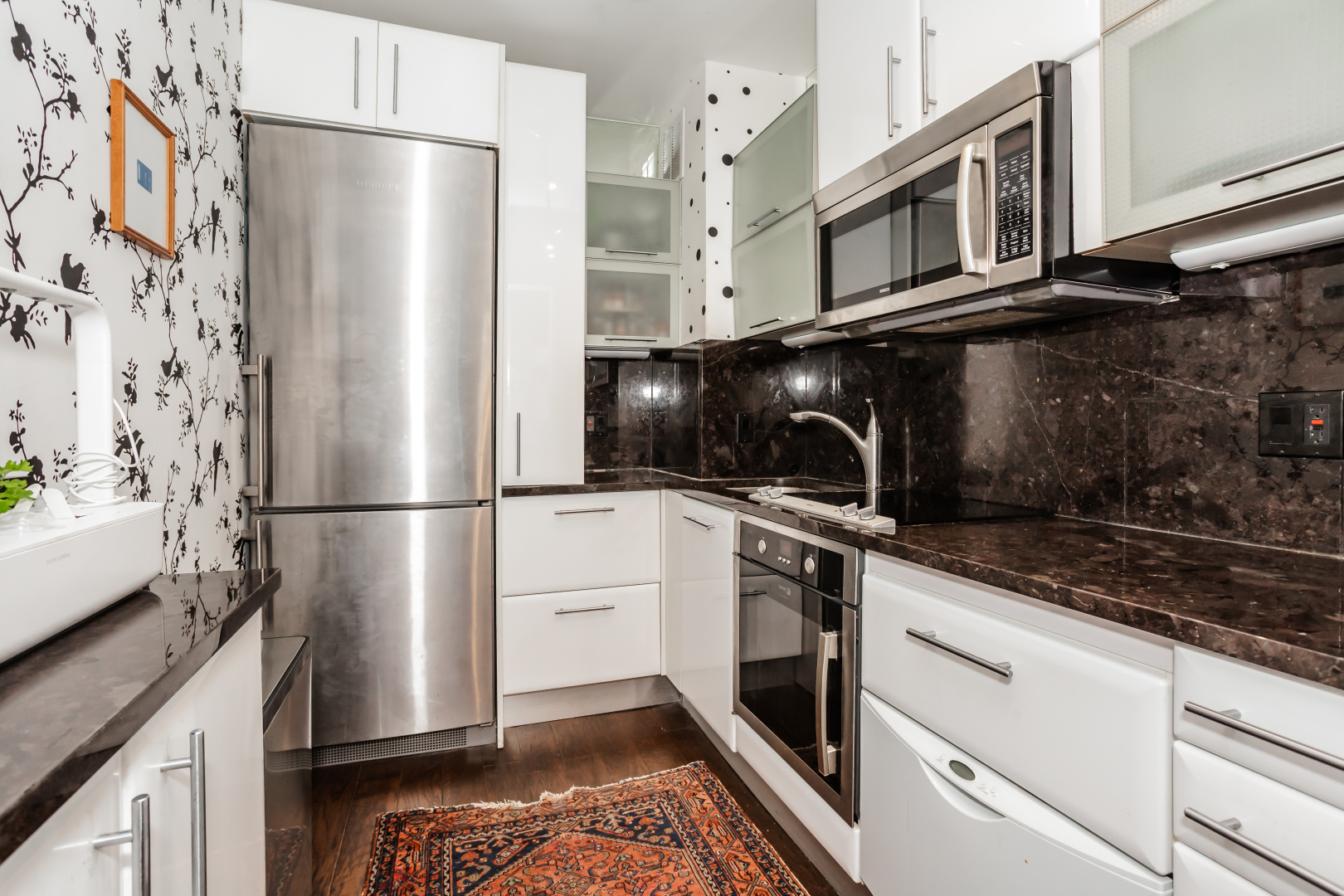 880 N Lake Shore Drive 17d Property Photo 6