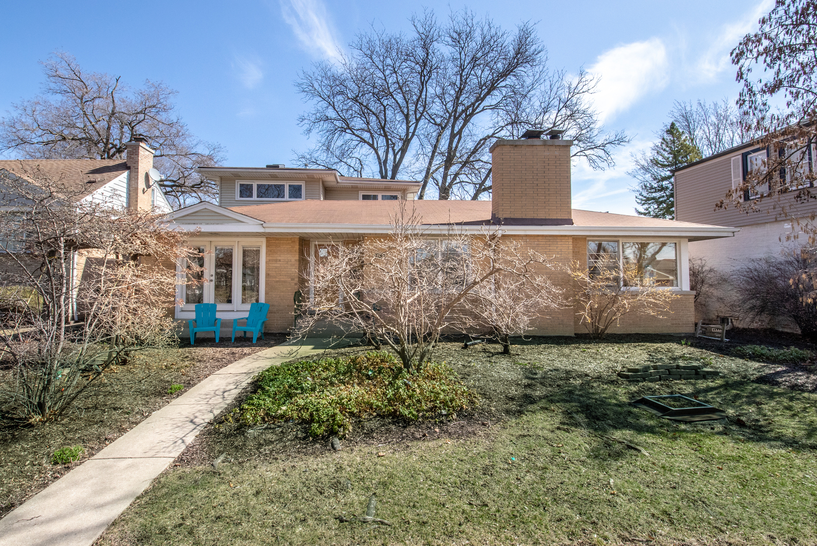 8029 N Kedvale Avenue Property Photo 1