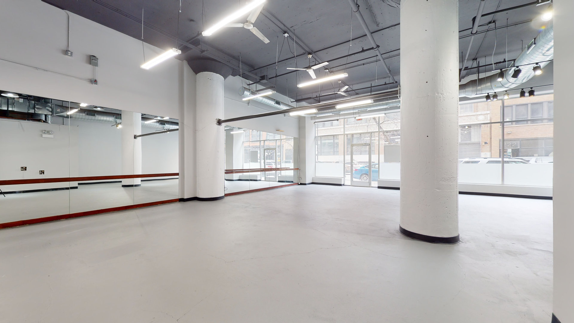 229 S Jefferson Street Property Photo 4