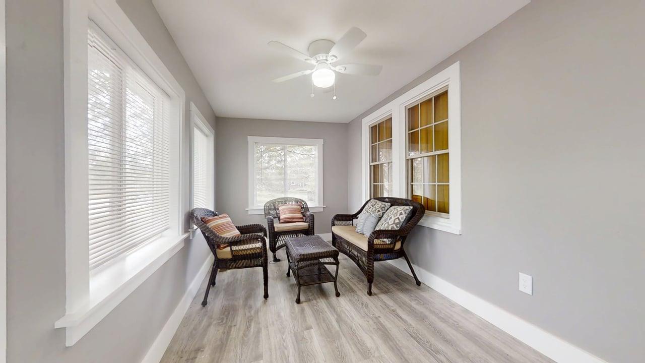 209 S Chestnut Street Property Photo 4