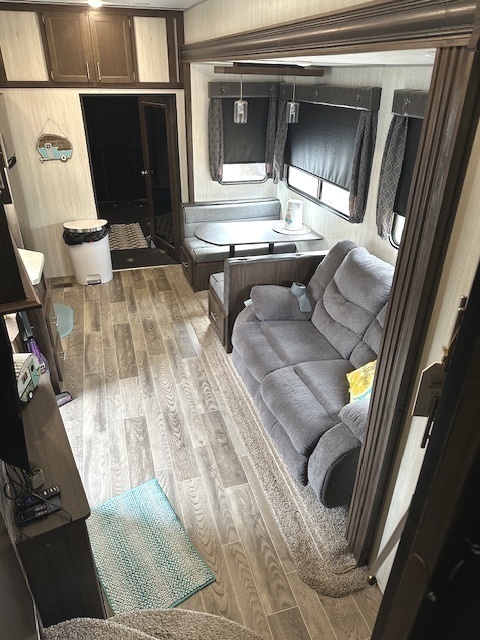 6-87 Woodhaven Lakes Property Photo 7