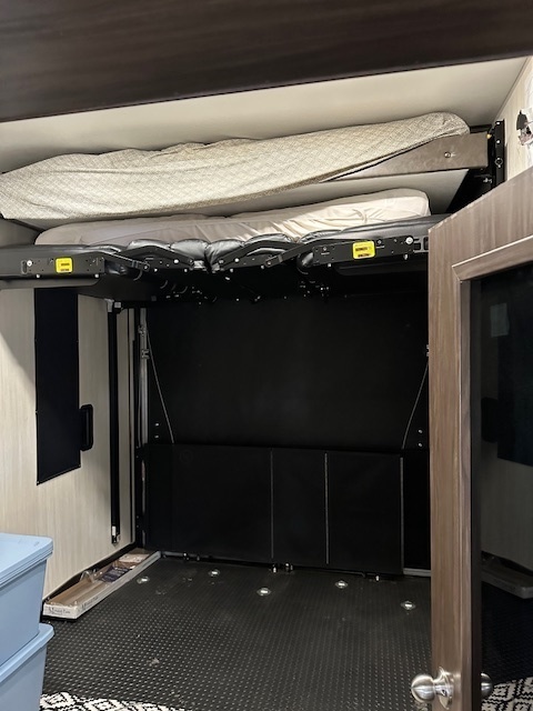 6-87 Woodhaven Lakes Property Photo 11