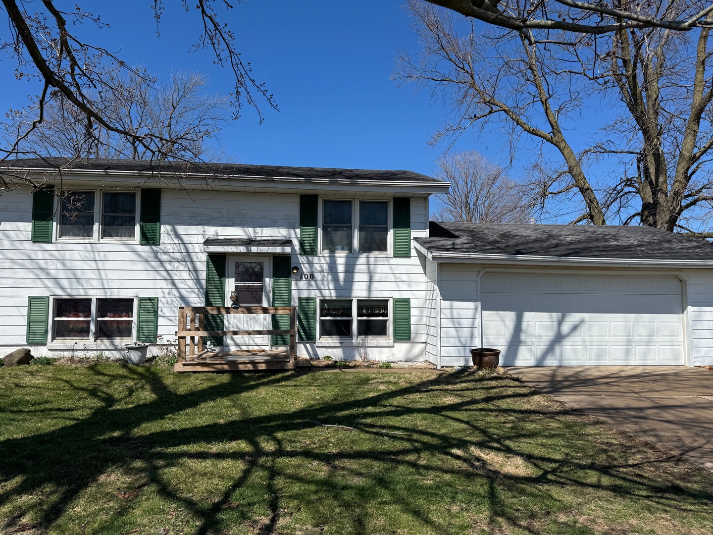 100 W Garfield Street Property Photo