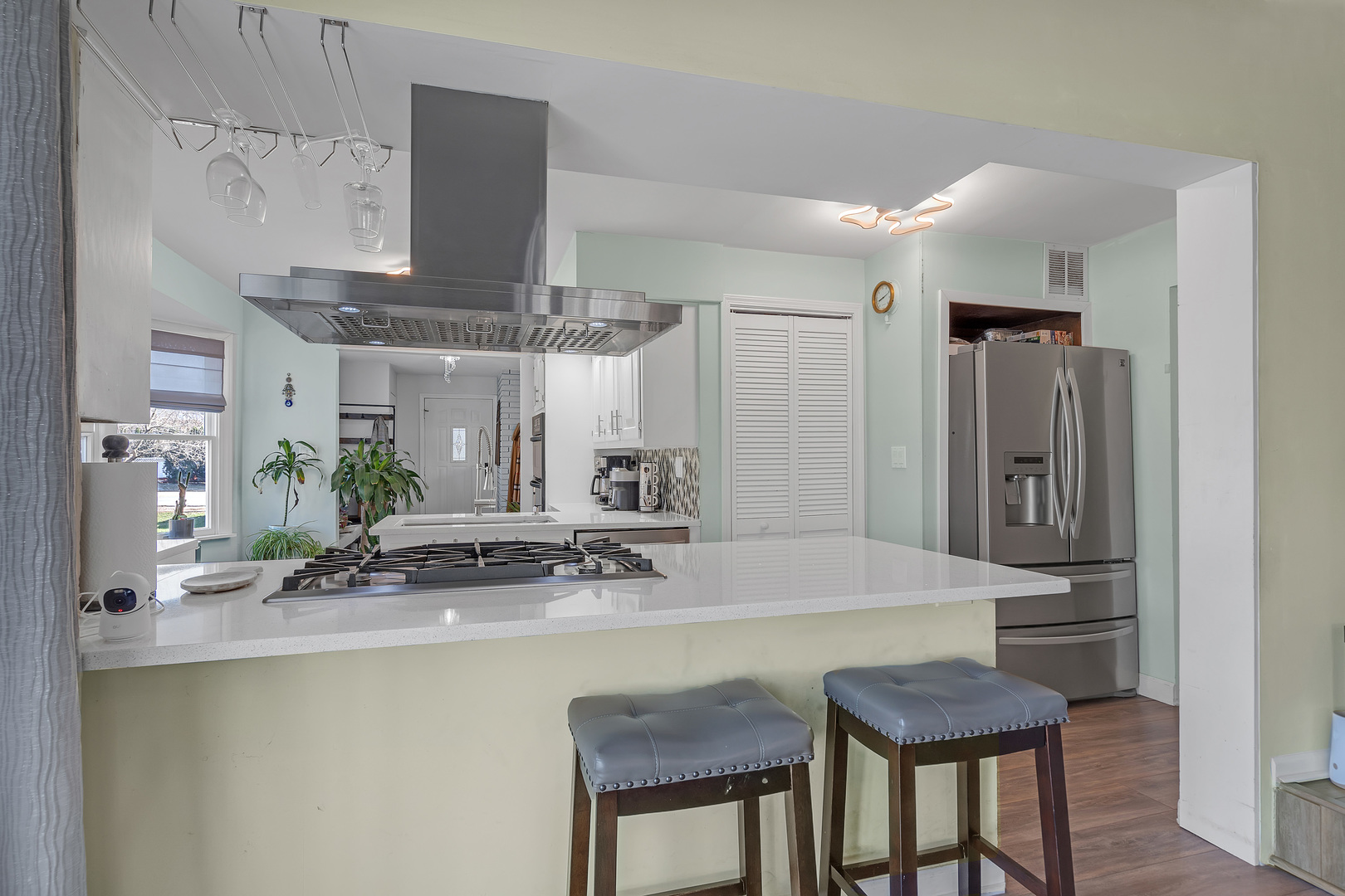 886 W Palatine Road Property Photo 10