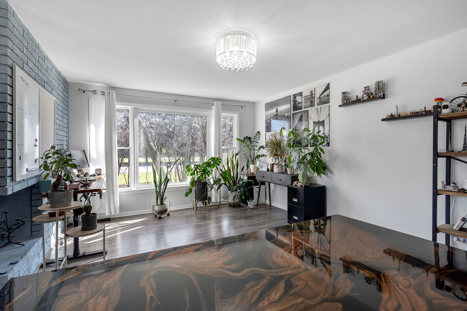 886 W Palatine Road Property Photo 11