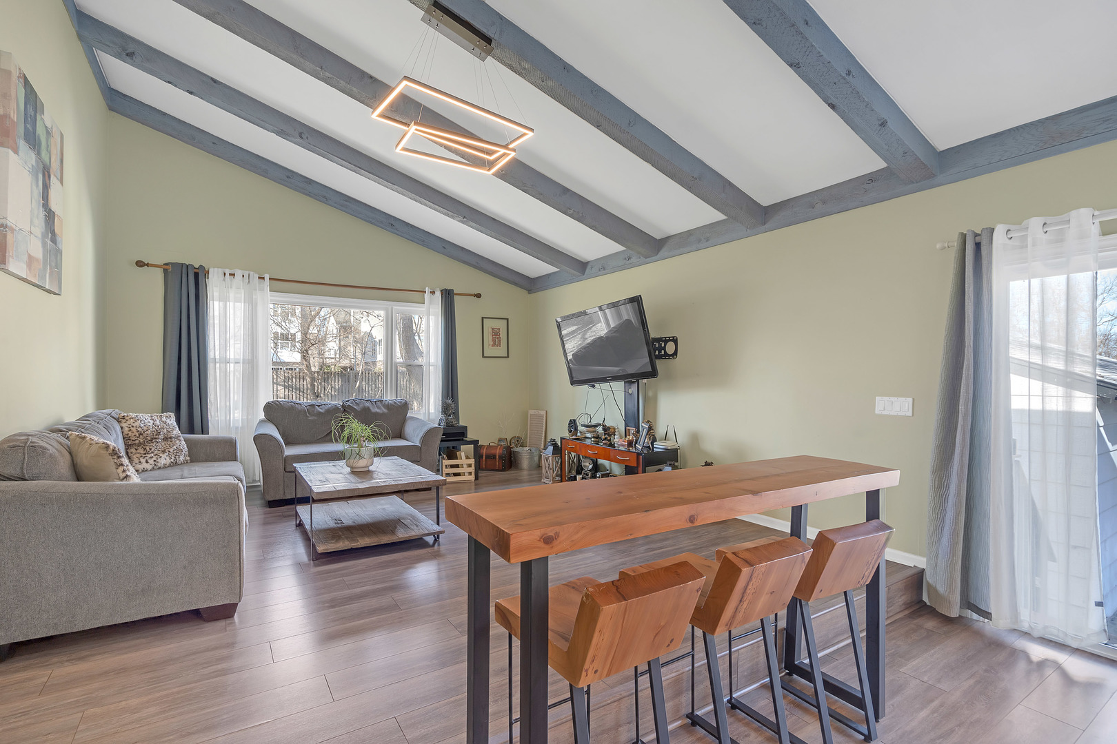 886 W Palatine Road Property Photo 20