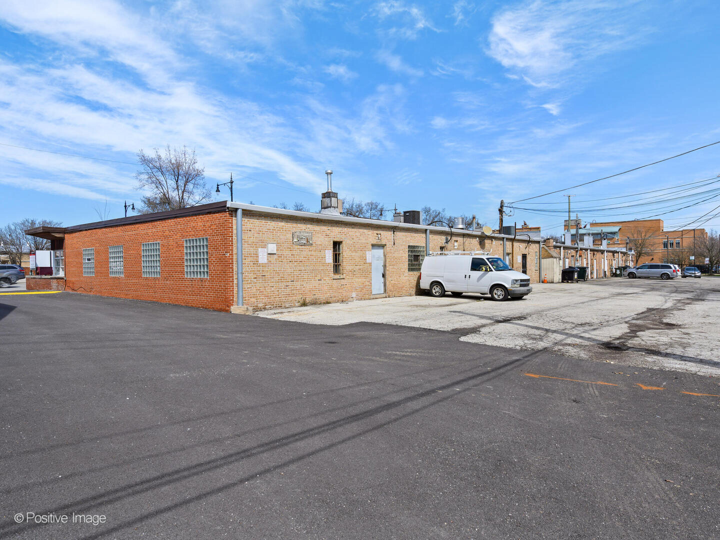 5365 W Devon Avenue Property Photo 8
