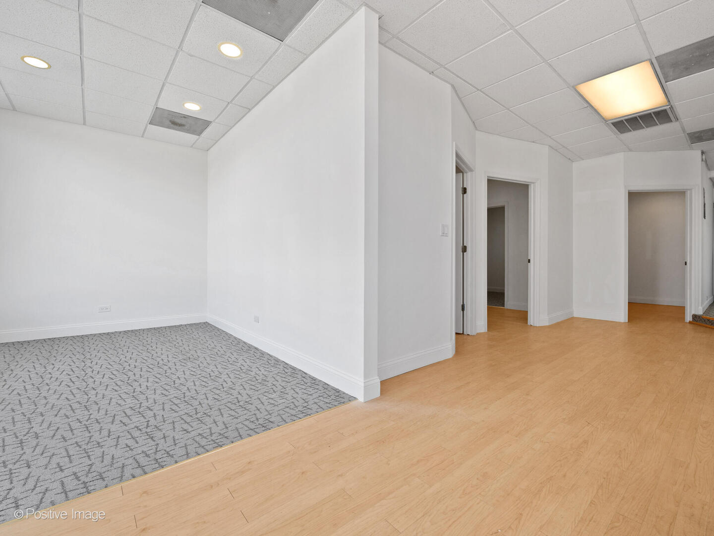 5365 W Devon Avenue Property Photo 10