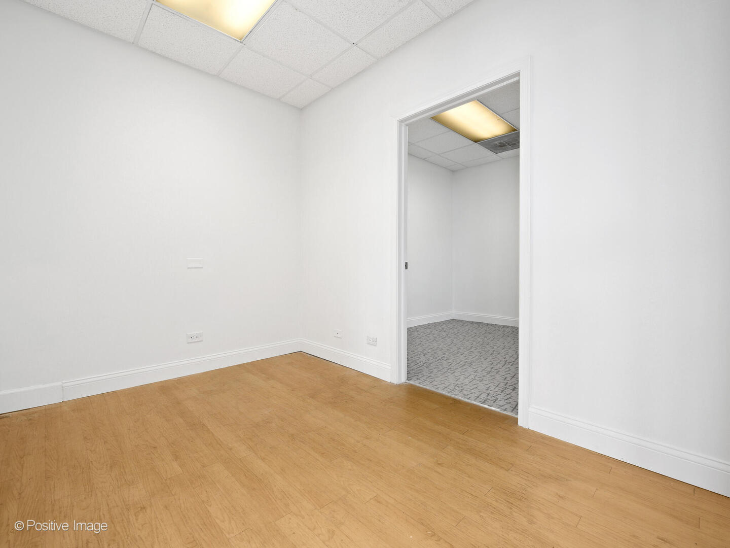 5365 W Devon Avenue Property Photo 13
