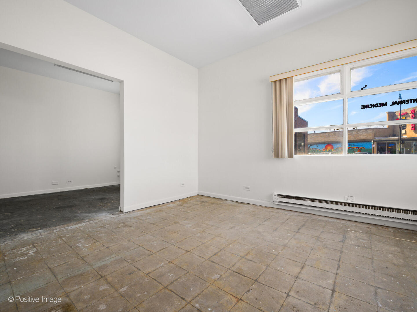 5365 W Devon Avenue Property Photo 19