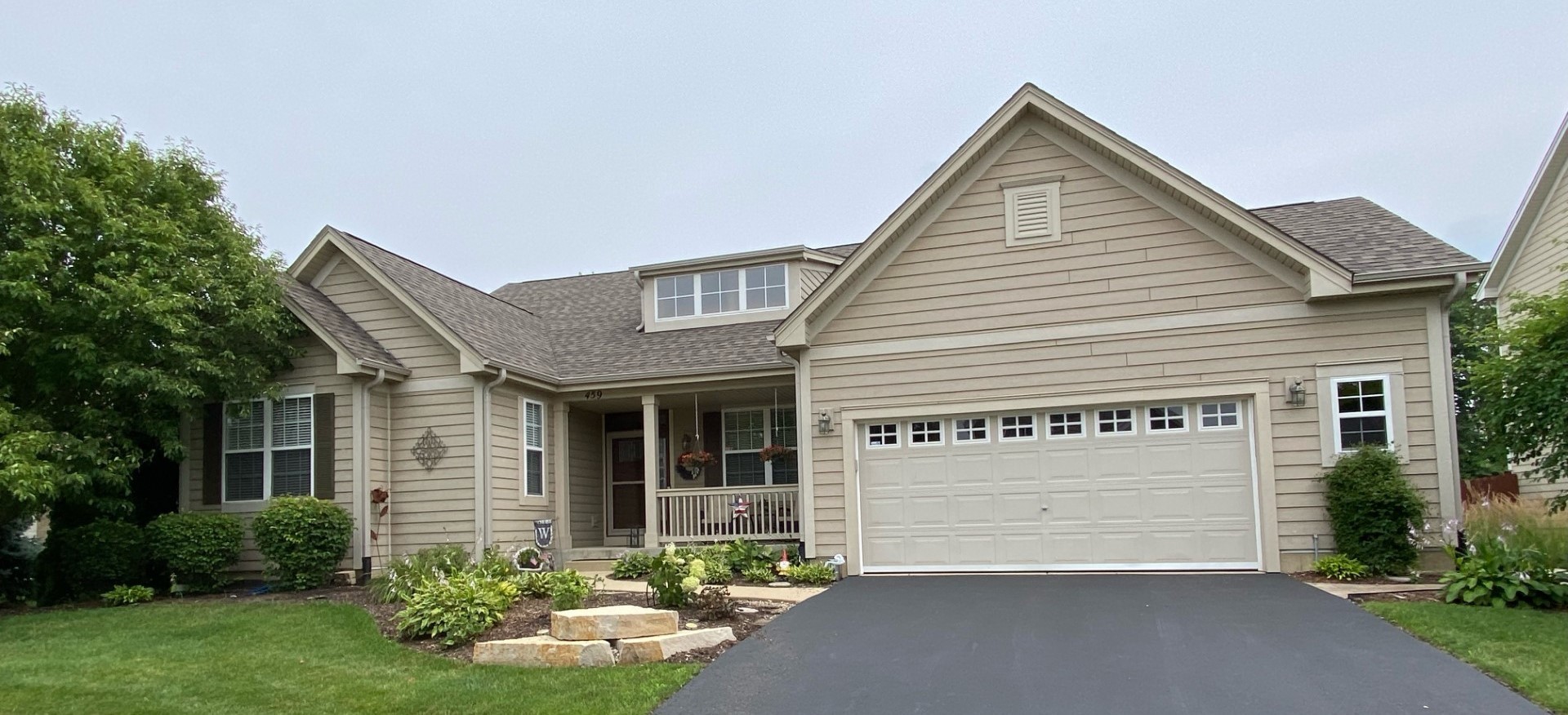 459 E Amberside Drive Property Photo 1