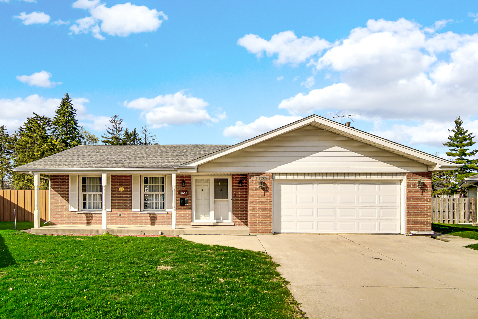 16656 Woodlawn East Court Property Photo