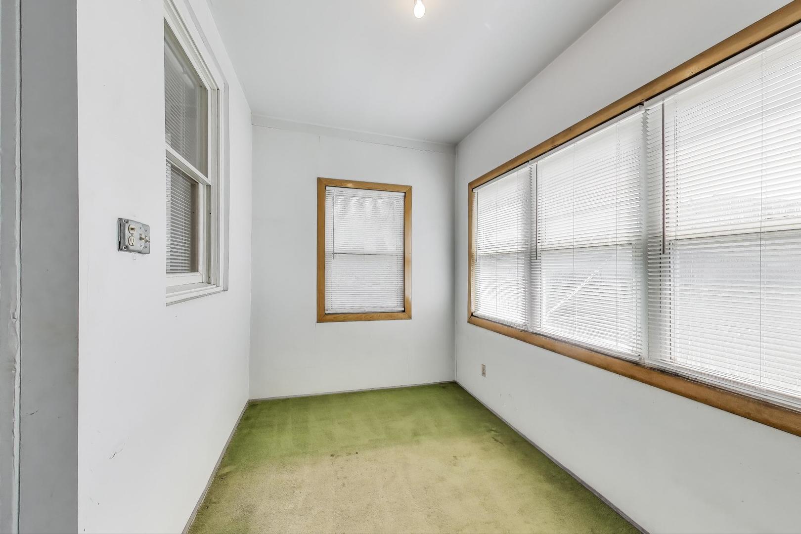 2125 W Walton Street Property Photo 10