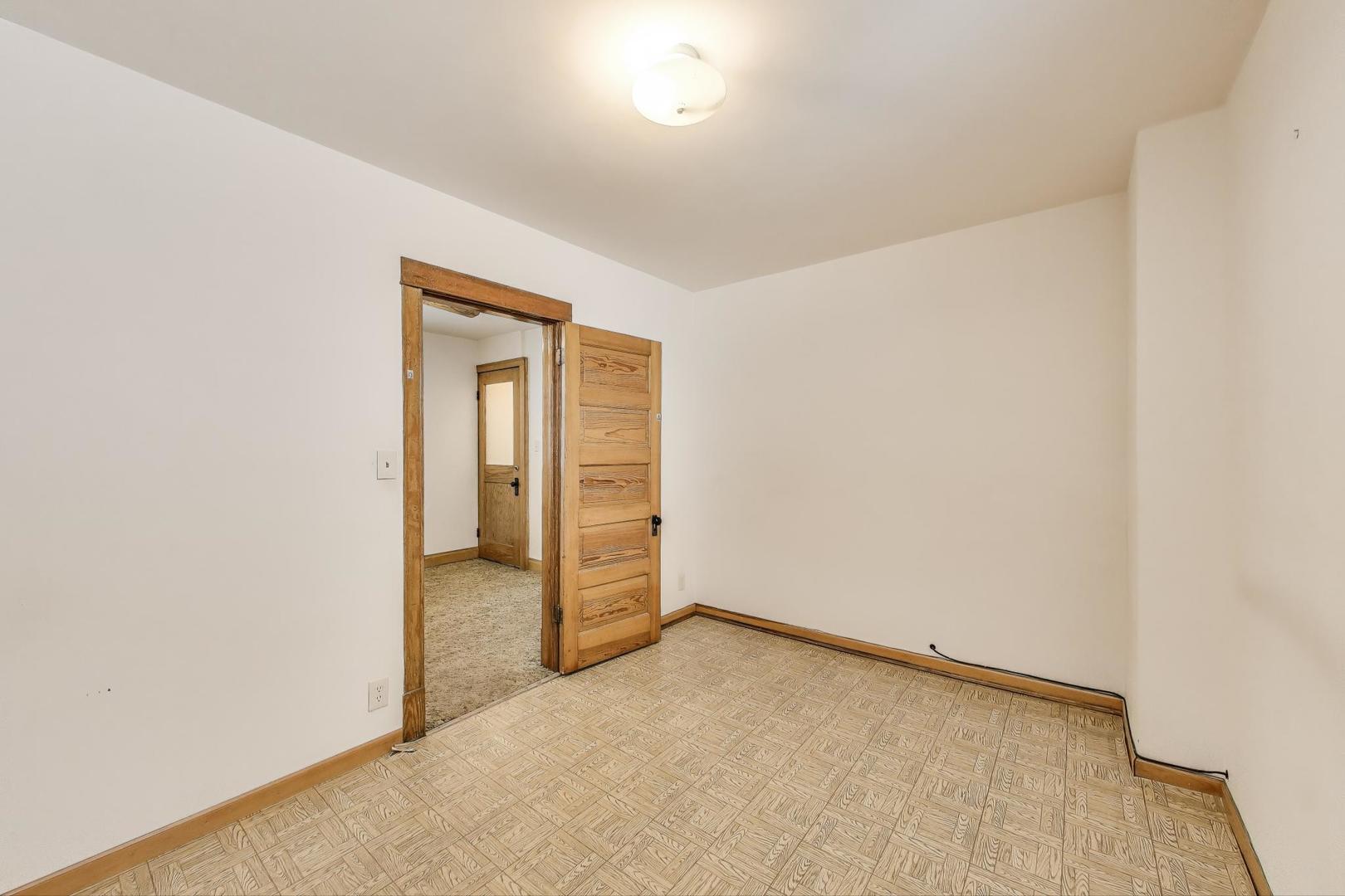 2125 W Walton Street Property Photo 24
