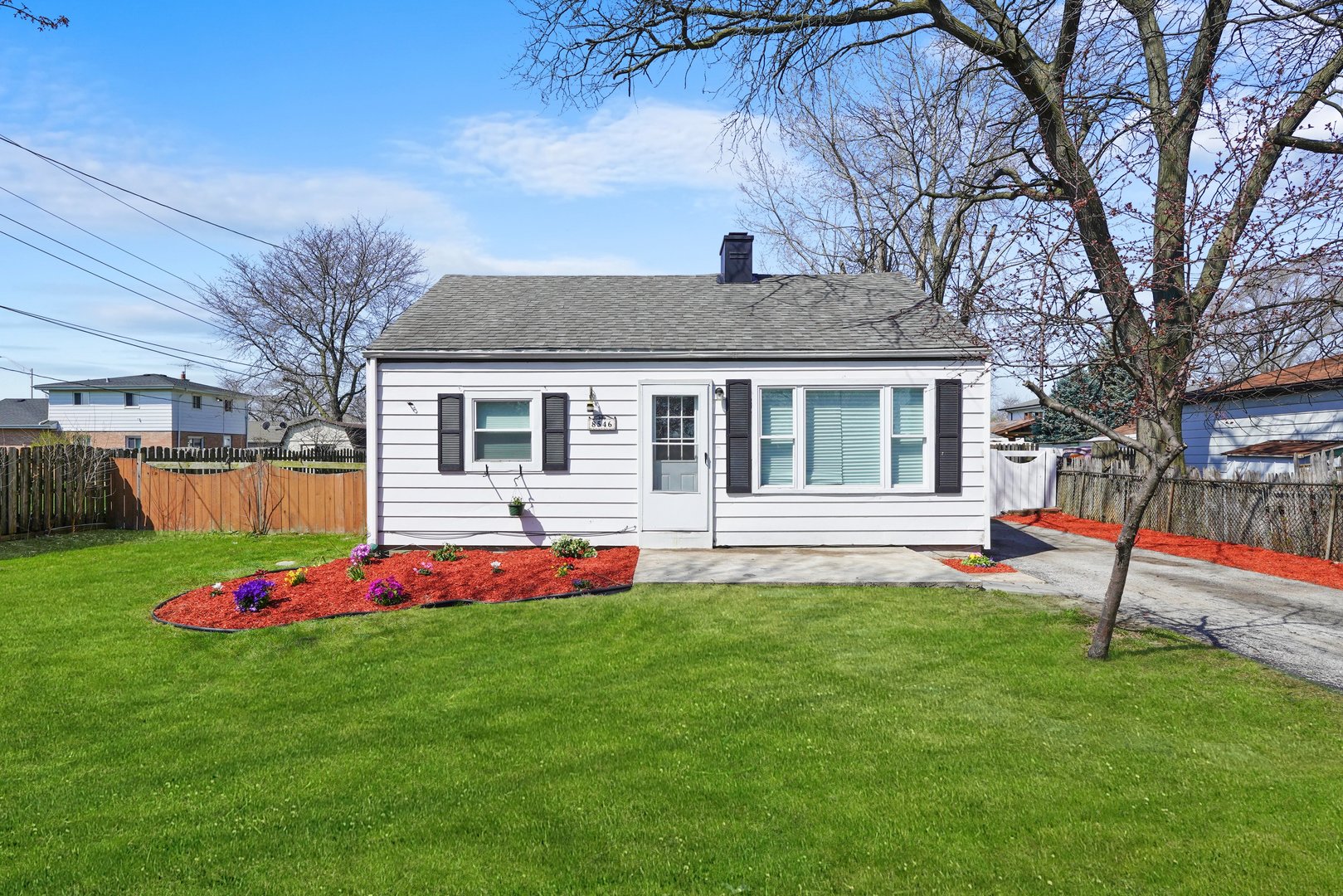 8546 Nashville Avenue Property Photo