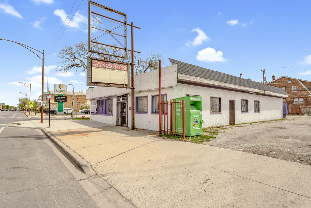 1733 W 87th Street Property Photo 3