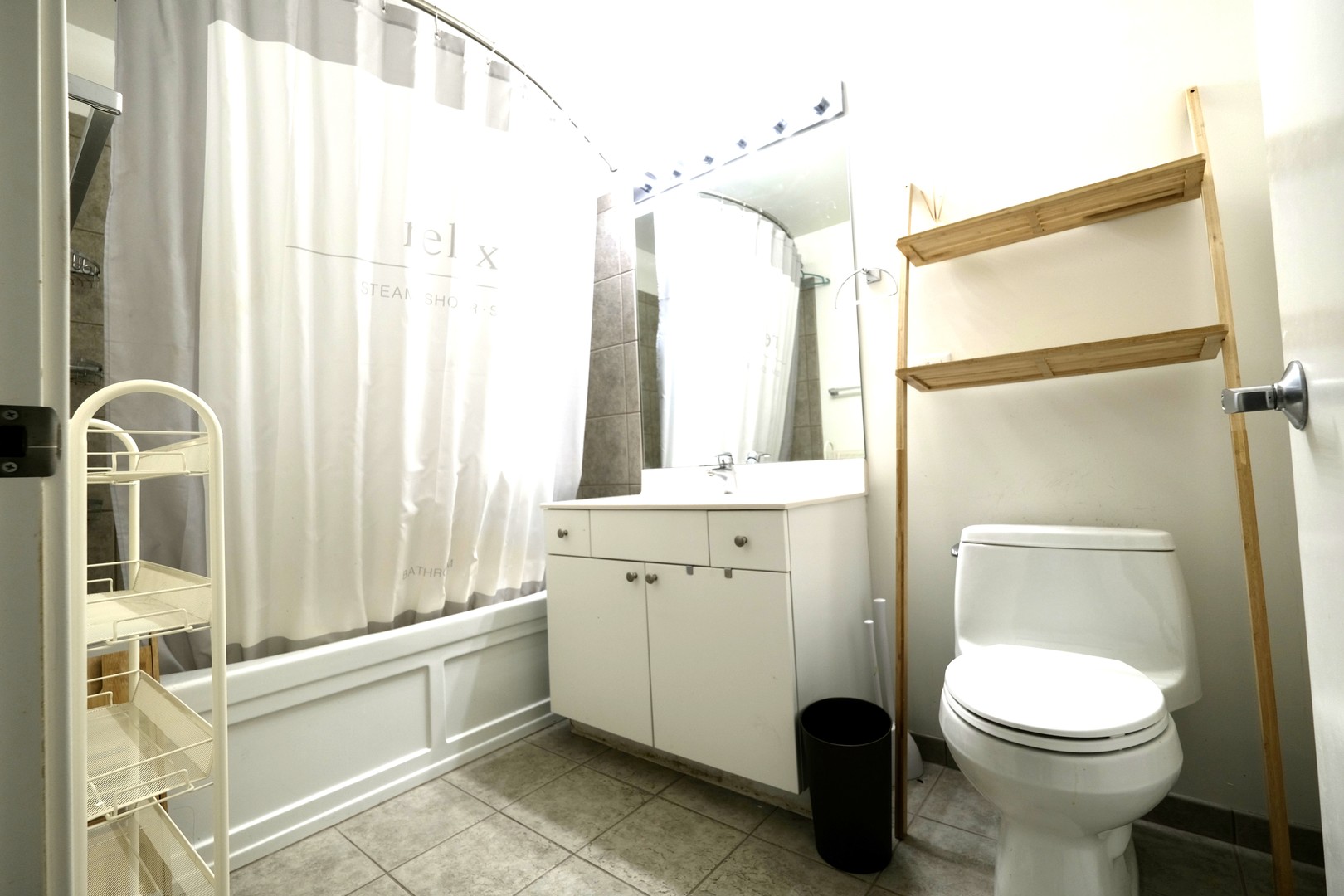 235 W Van Buren Street 4206 Property Photo 11