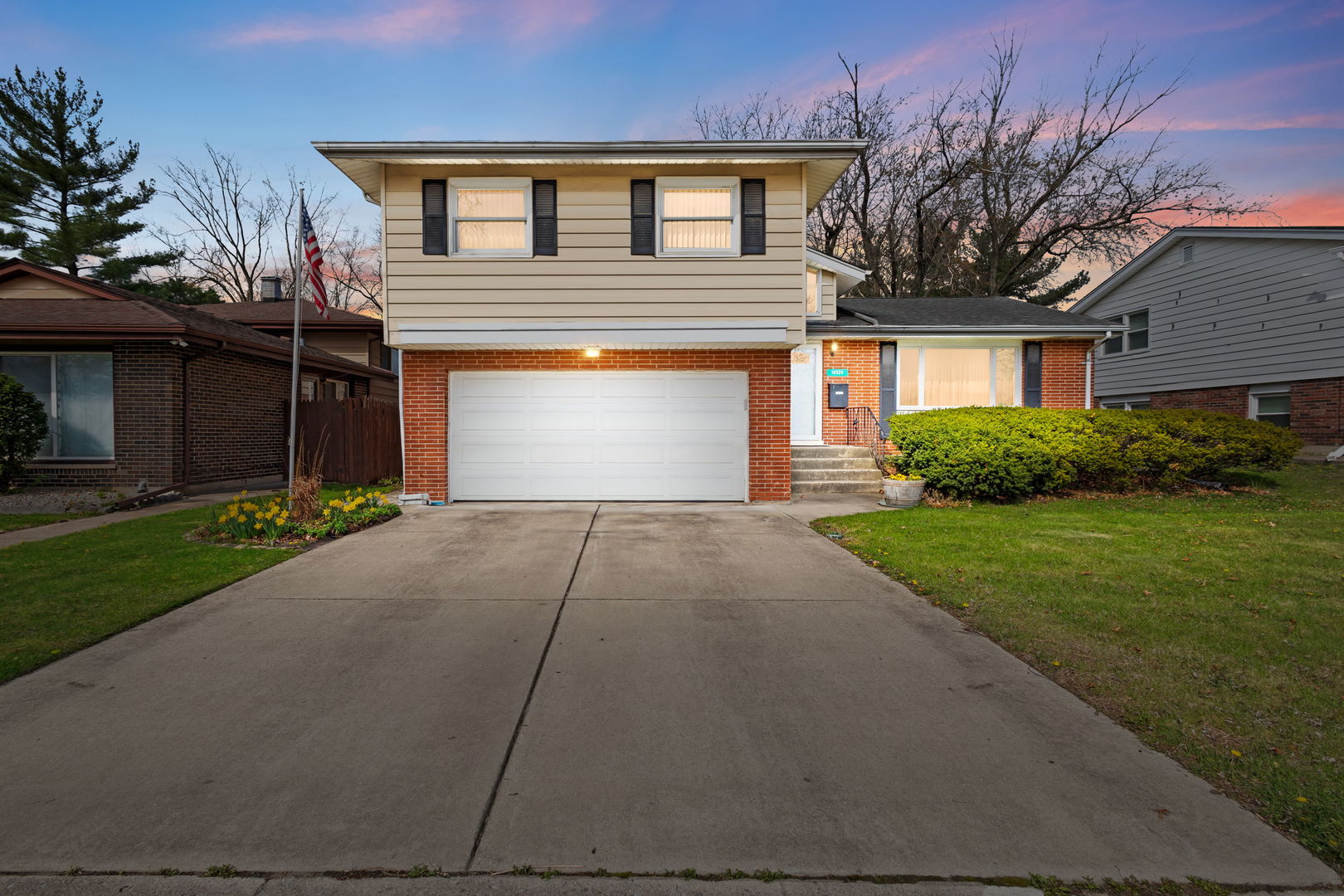 18524 Center Avenue Property Photo 1