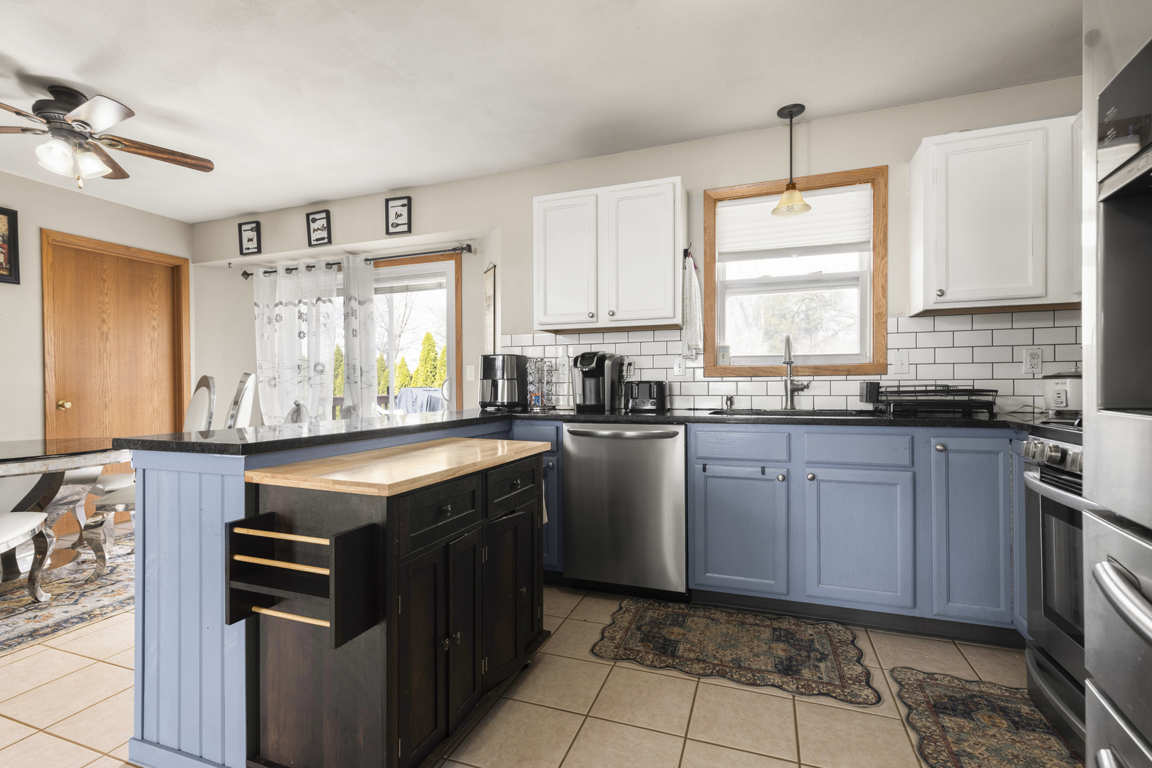 5512 Downing Court Property Photo 7