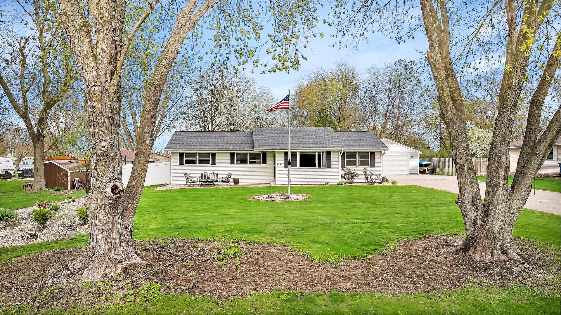 2424 Lockner Boulevard Property Photo