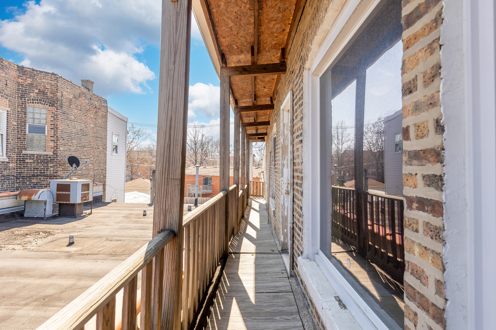 3827 S Archer Avenue Property Photo 26