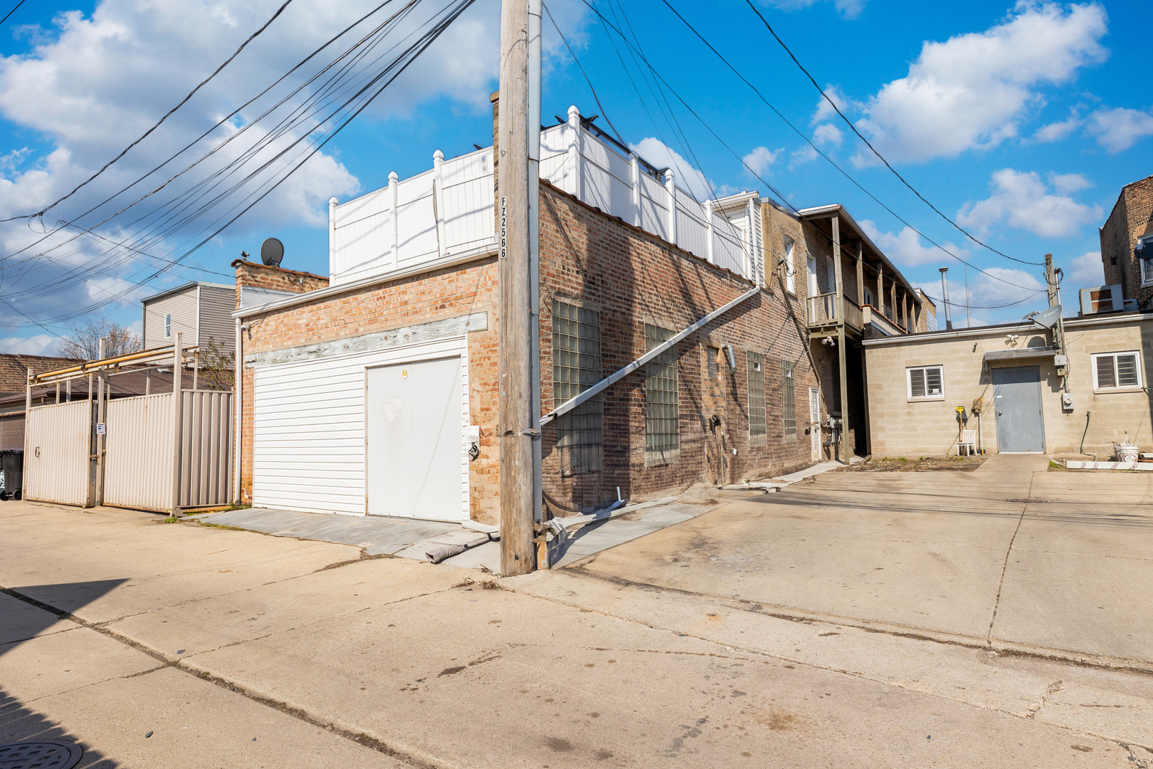 3827 S Archer Avenue Property Photo 27
