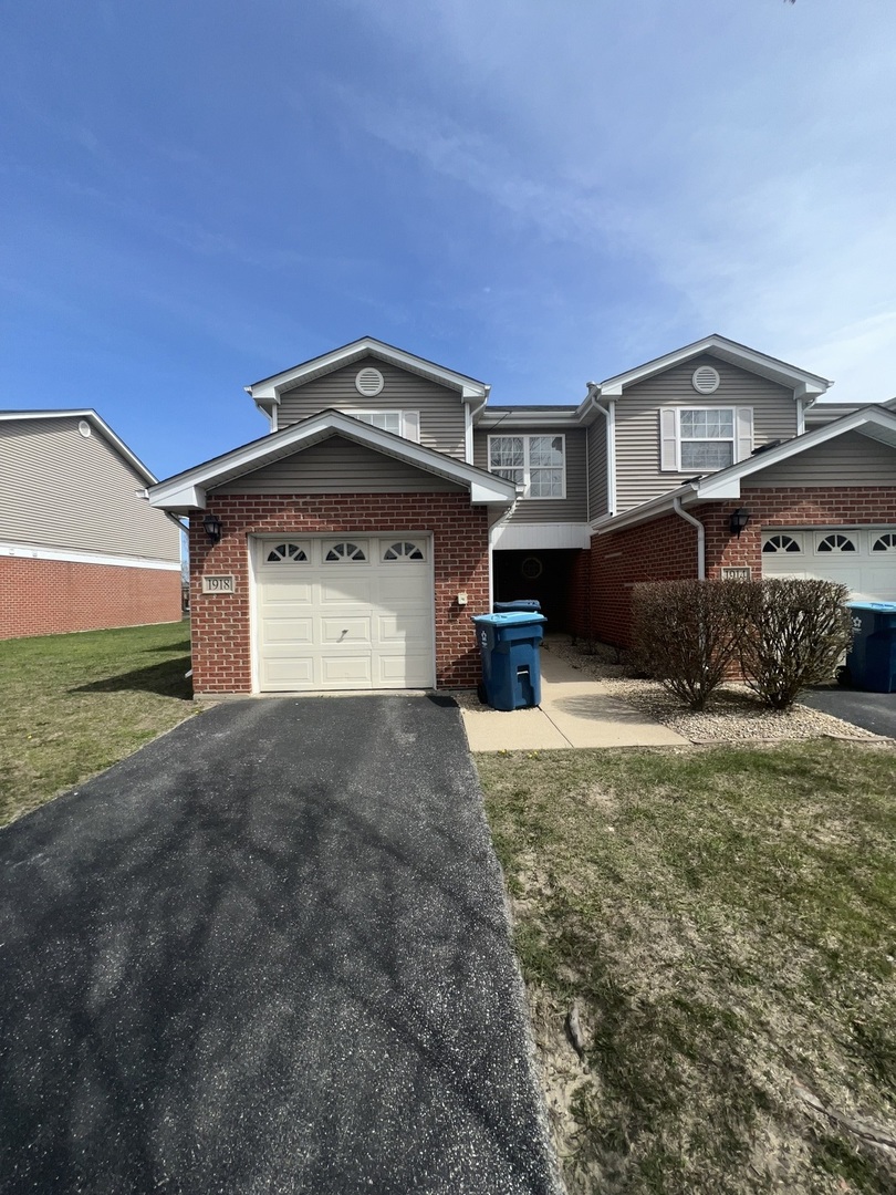 1918 Stonegate Drive Property Photo