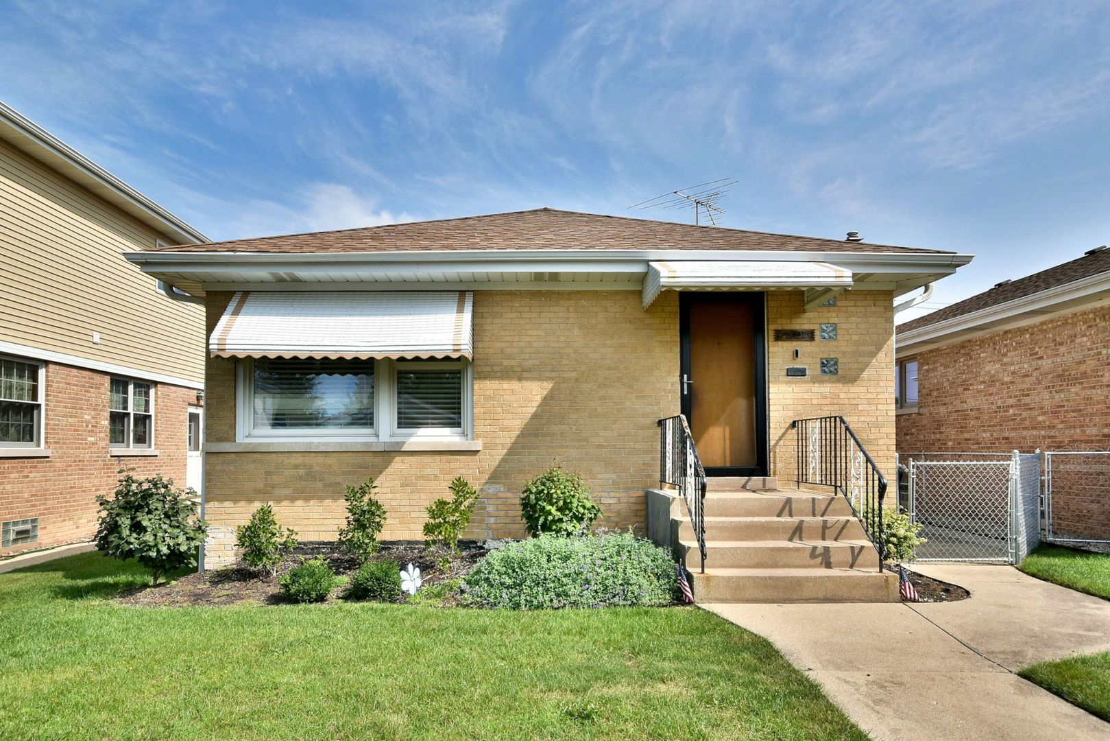 7309 N Ottawa Avenue Property Photo