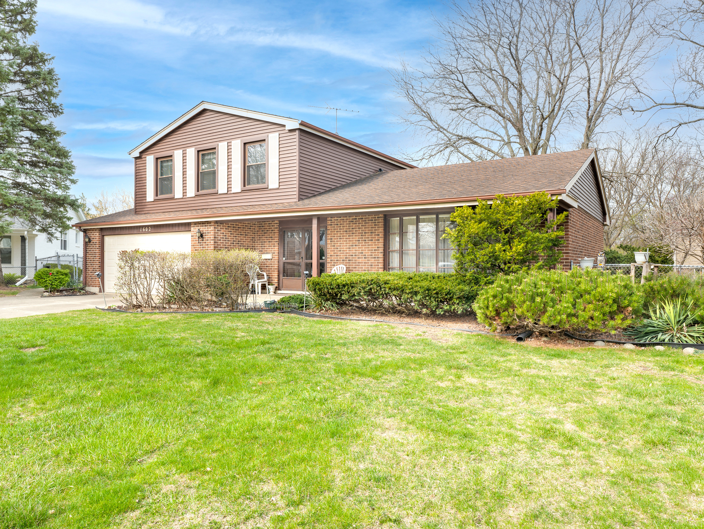 1602 S Surrey Lane Property Photo