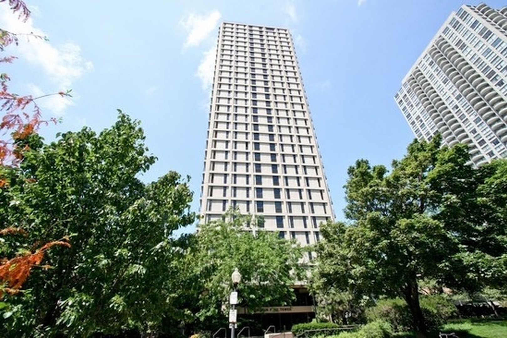 1960 N Lincoln Park W Property Photo 1