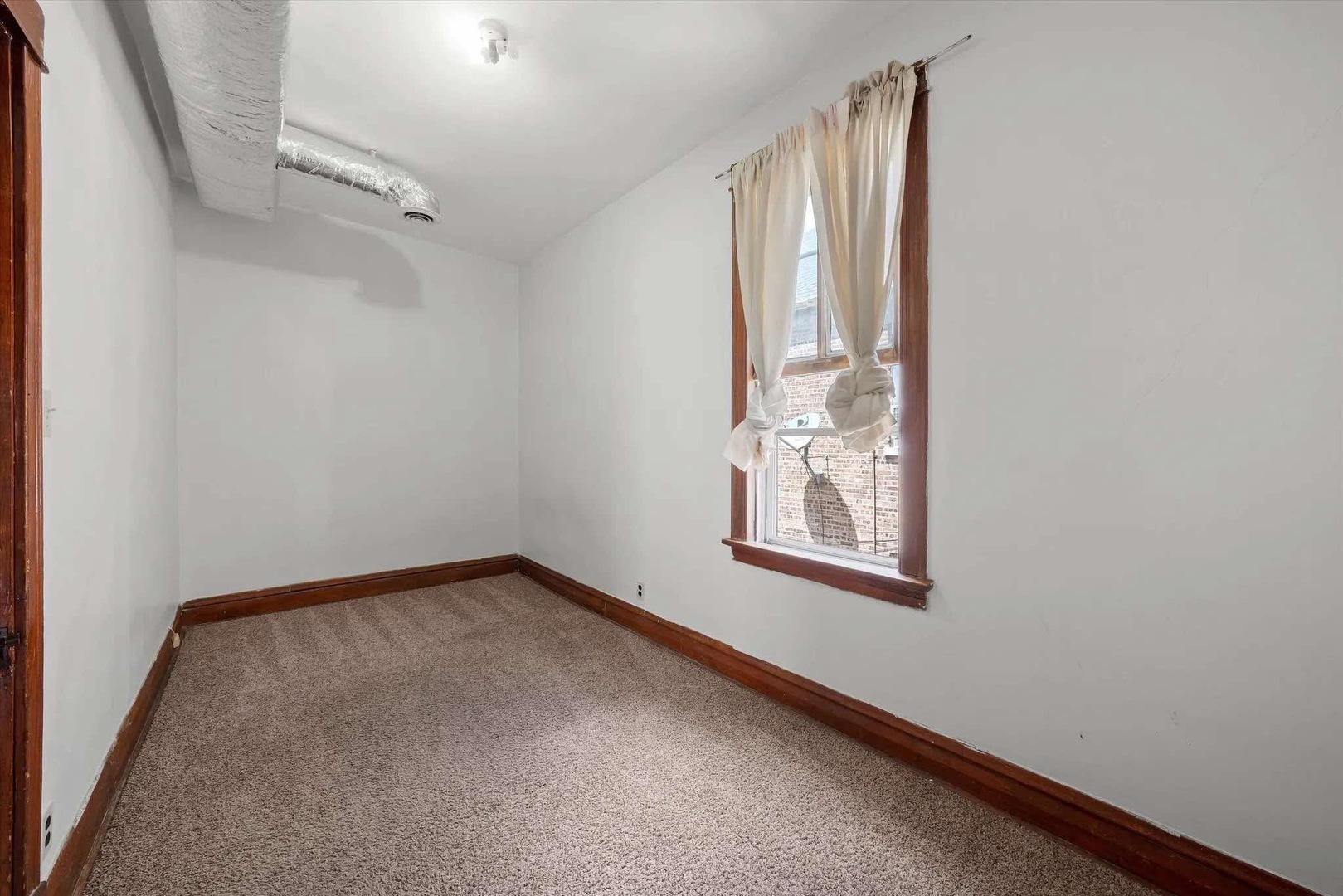 4538 S Fairfield Avenue Property Photo 11
