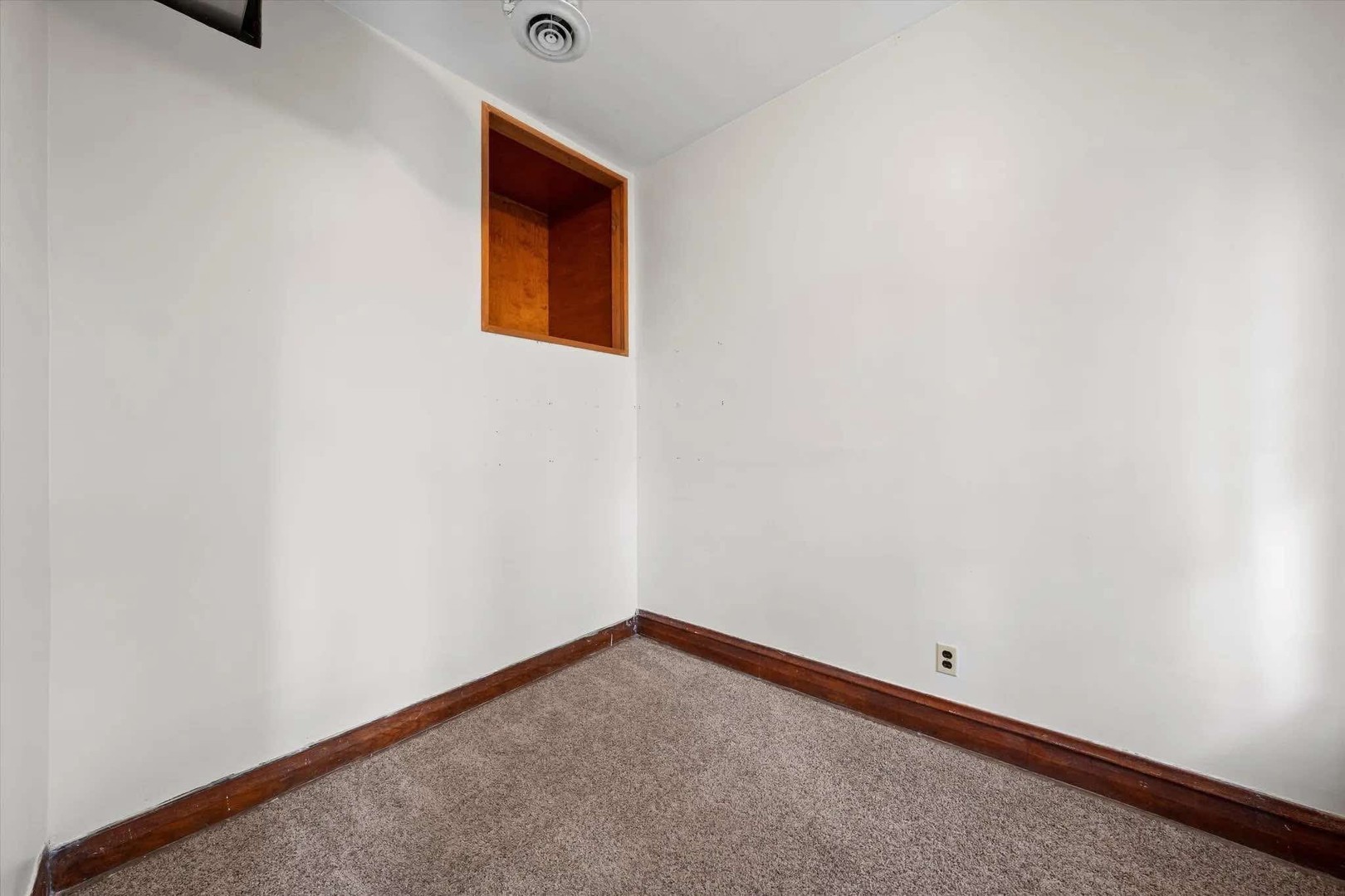 4538 S Fairfield Avenue Property Photo 13