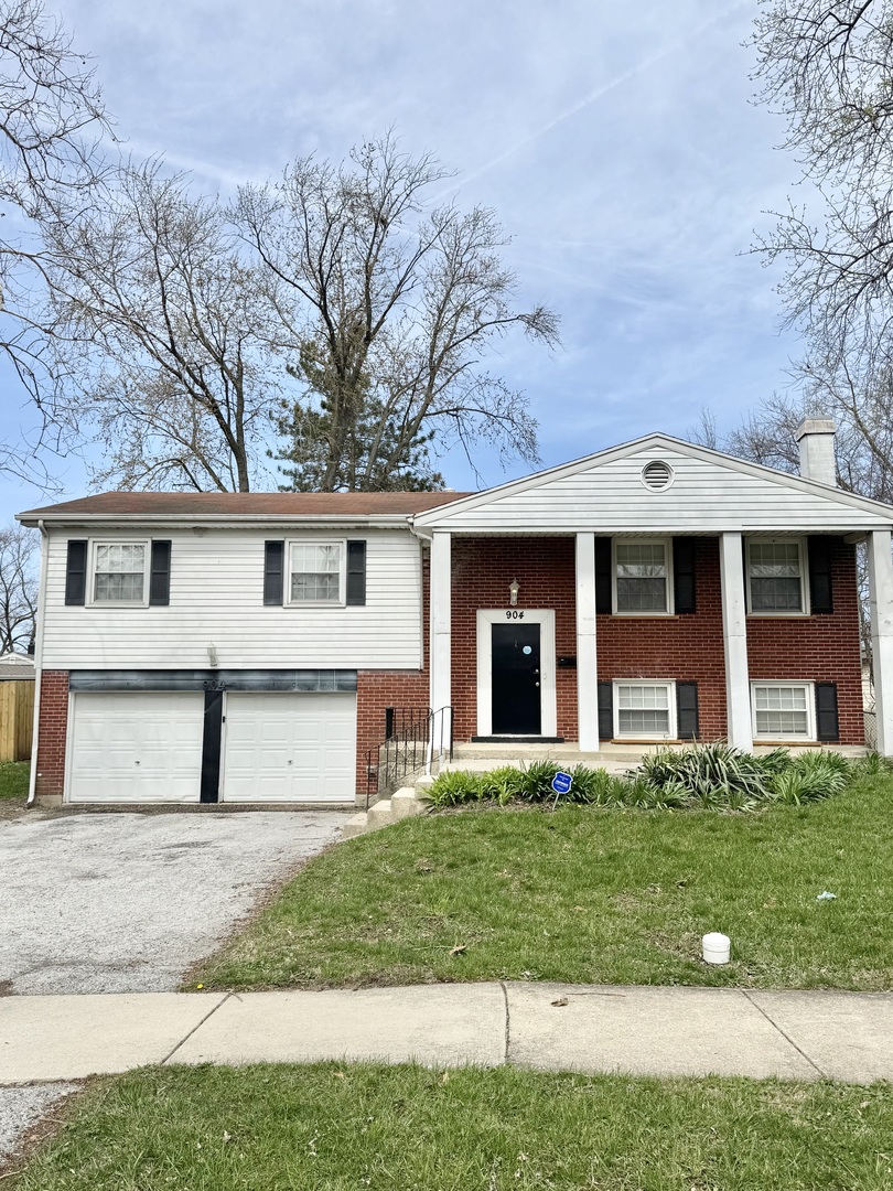 904 Bowling Green Drive