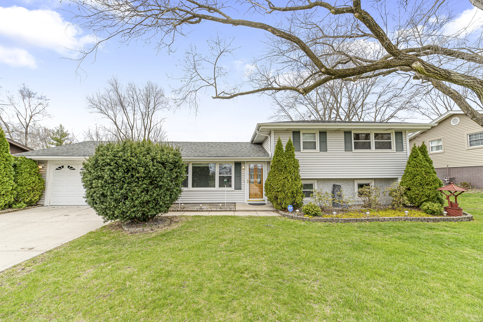 934 Cornell Lane Property Photo