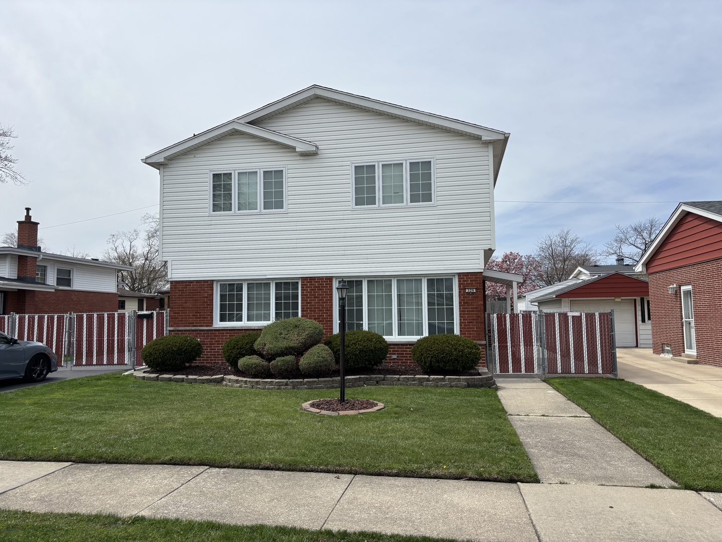 Bloom High School Real Estate Listings Main Image
