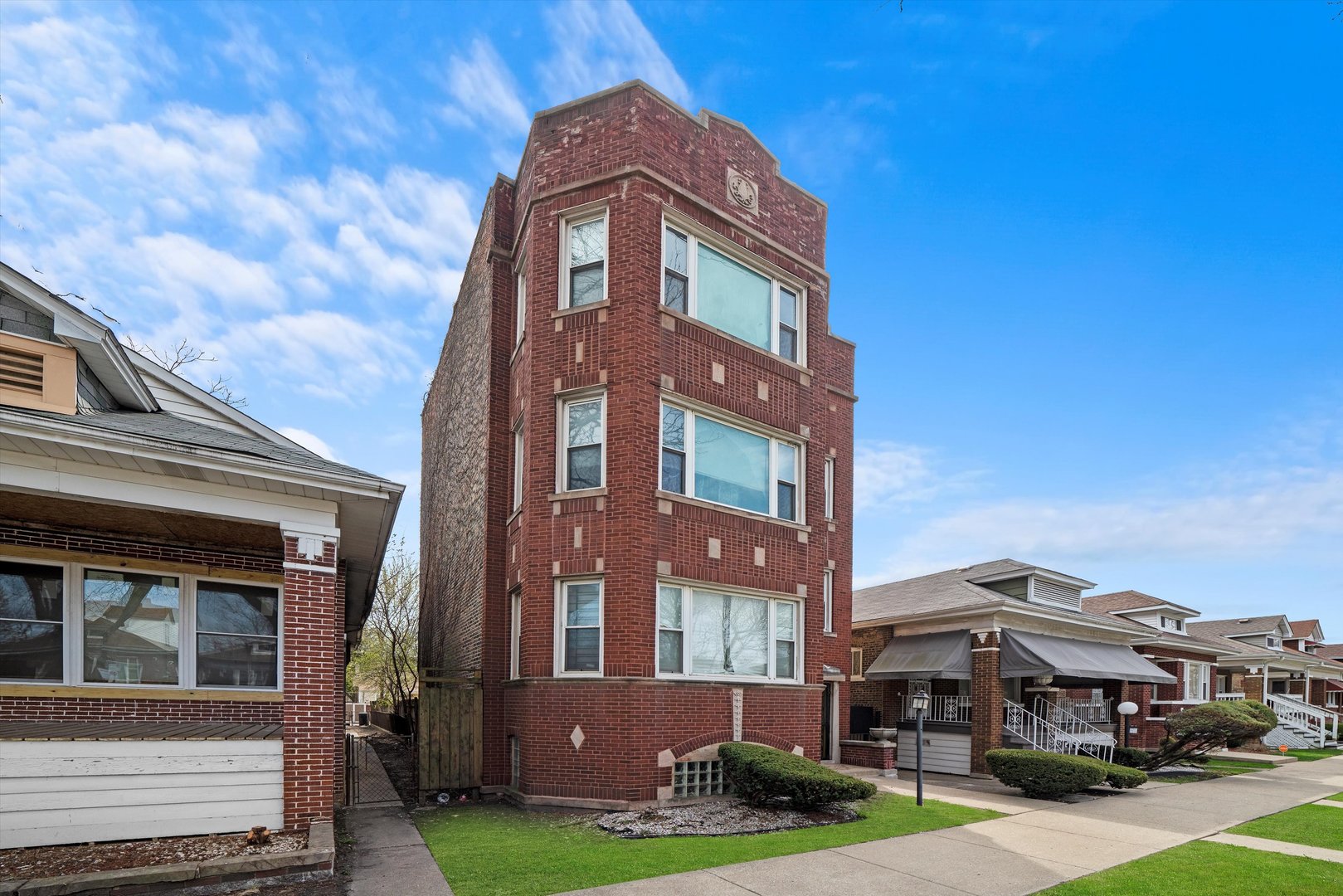 8307 S Maryland Avenue Property Photo 3