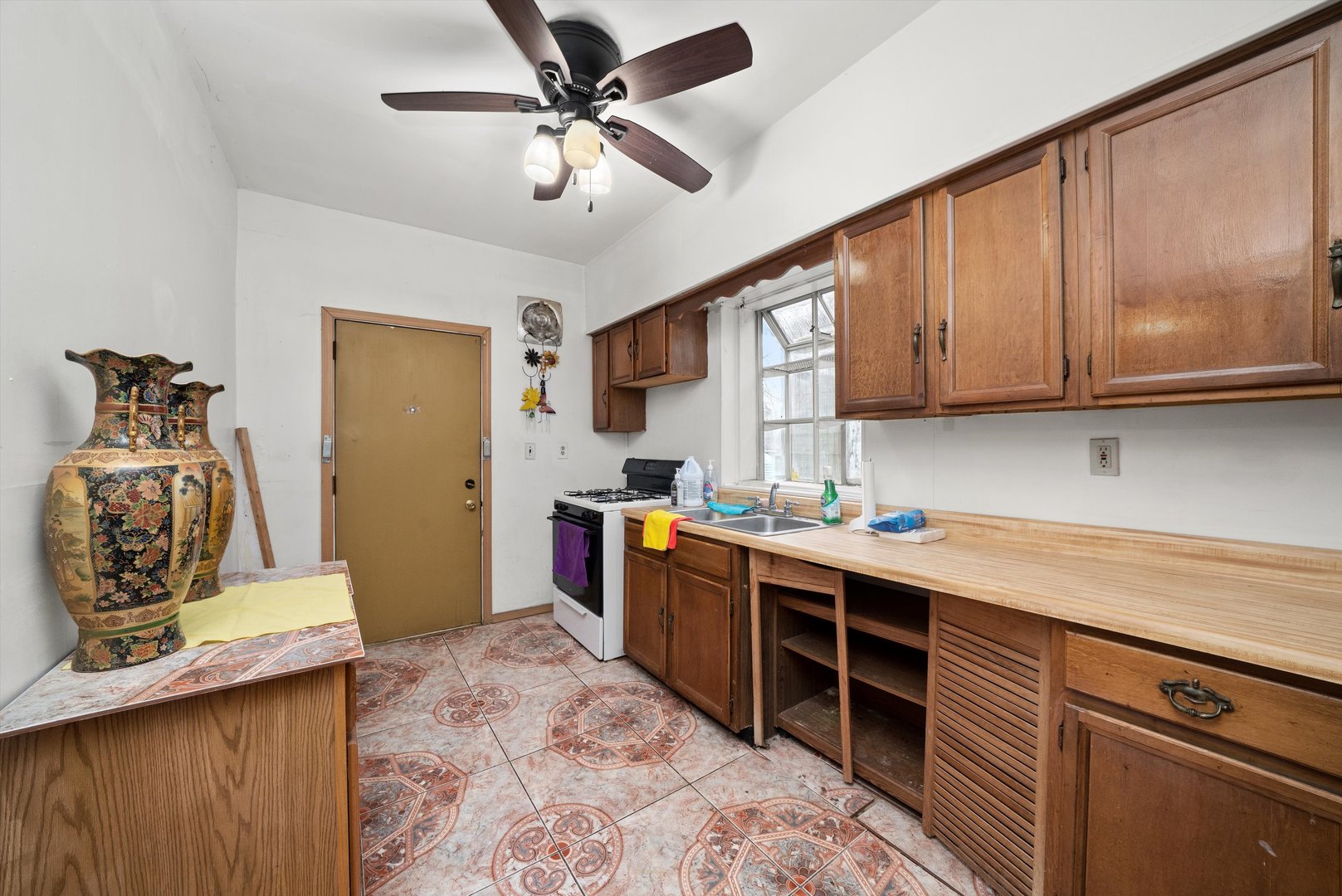 8307 S Maryland Avenue Property Photo 15